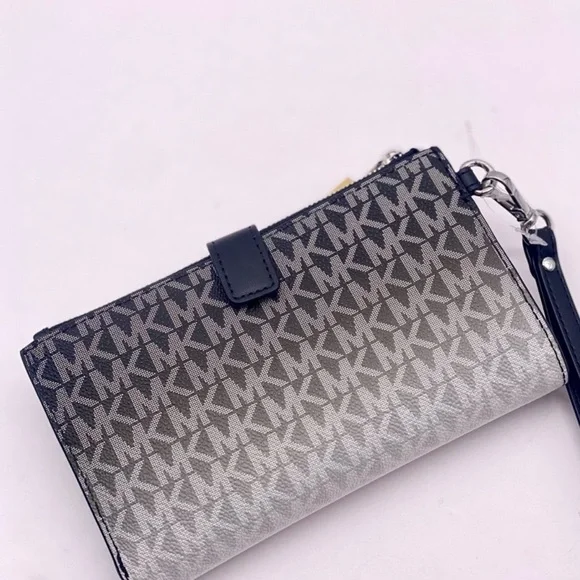 Michael Kors Jet Set Ombré DoubleZip 
Signature Wristlet Wallet Black - Picture 7 of 11